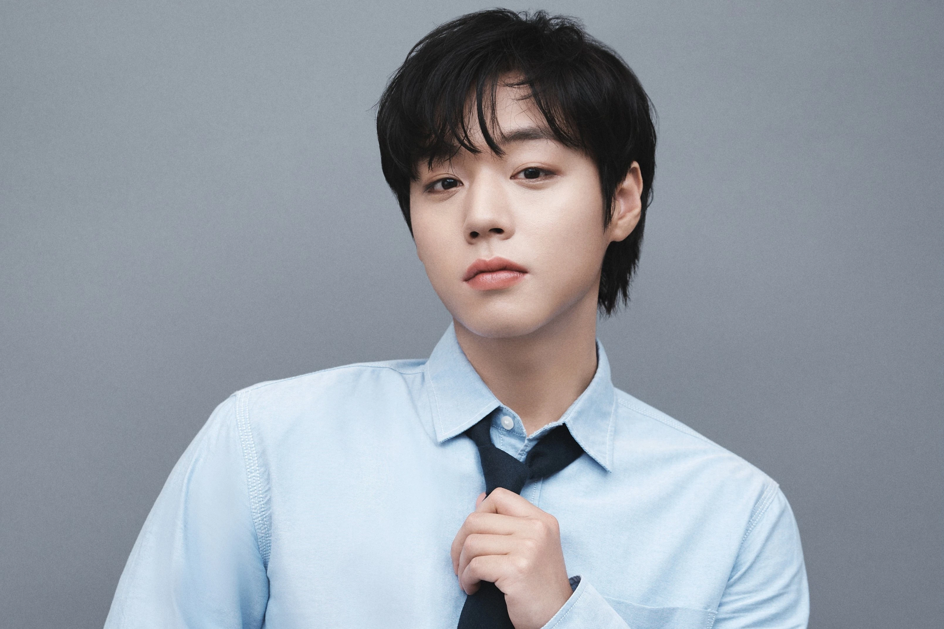 Diễn viên Park Ji Hoon là ai? Hành trình tỏa sáng từ Wanna One đến phim truyền hình