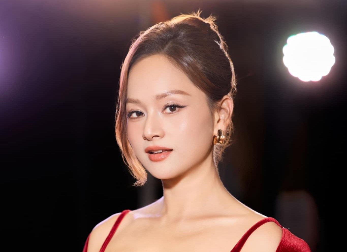 Chân dung diễn viên Lan Phương 